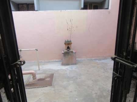 6) Li id 357 - Open Space in Backside.JPG